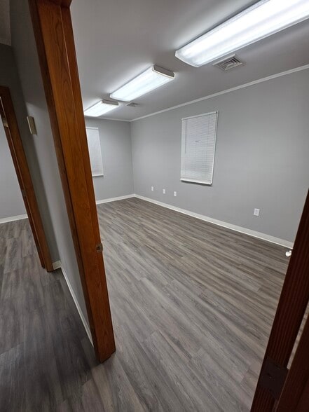 More Photos Of 1062 Portland Cobalt Rd, Portland Office For Lease