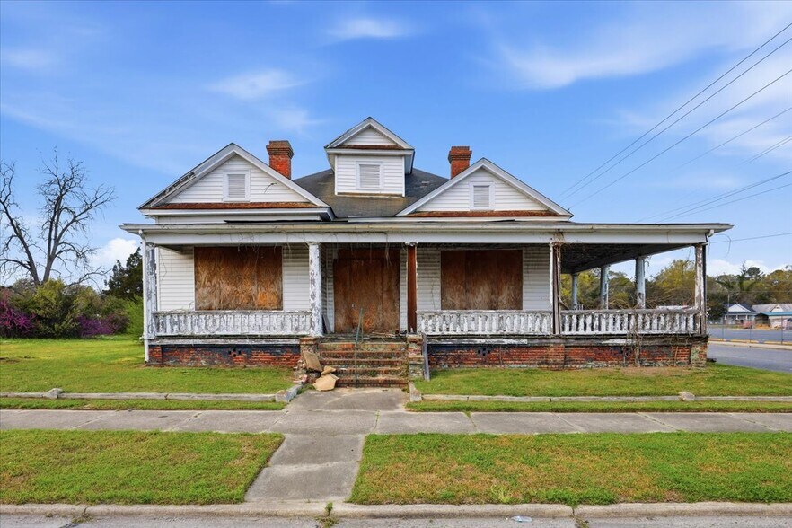 More Photos Of 107 E Vernon Ave, Kinston Healthcare For Sale