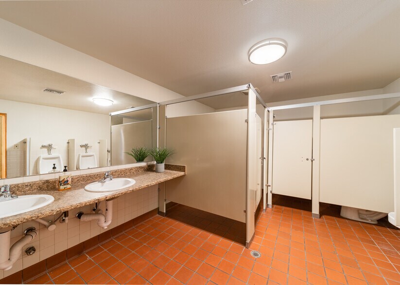 More Photos Of 796 W Evan Hewes, El Centro Restaurant For Sale