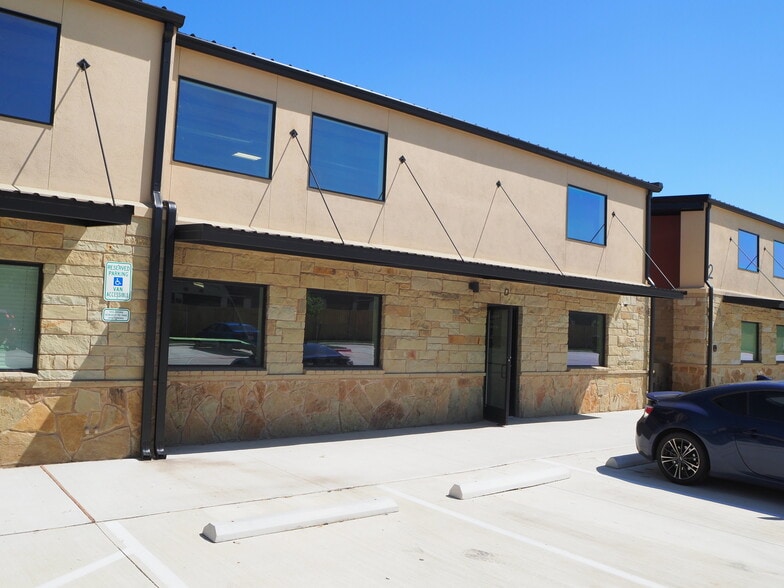 Primary Photo Of 720 S Bell Blvd, Cedar Park Warehouse For Lease