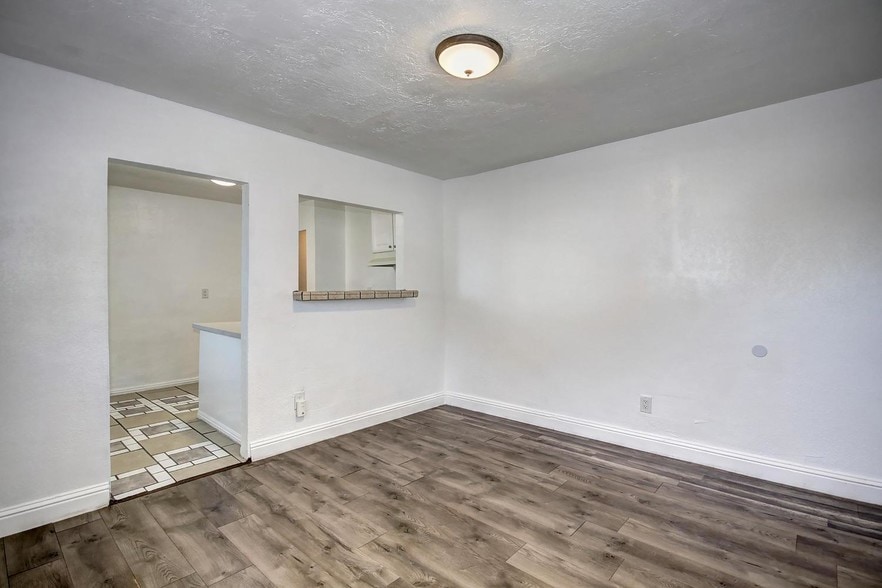 More Photos Of 2390-2398 Oakmont St, Sacramento Apartments For Sale