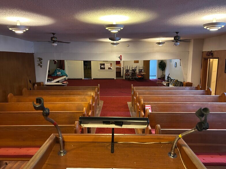 More Photos Of 1107 Spring St, Hot Springs Flex For Lease