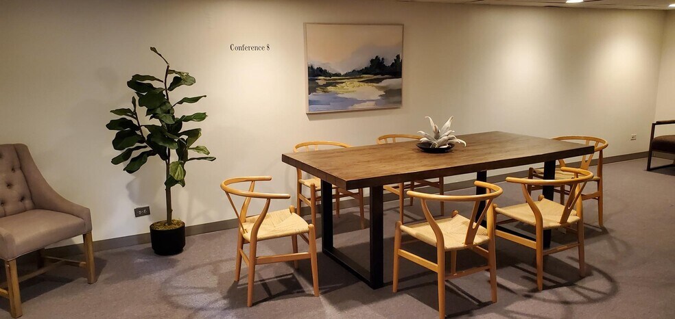 More Photos Of 132 W Lake St, Bloomingdale Coworking Space