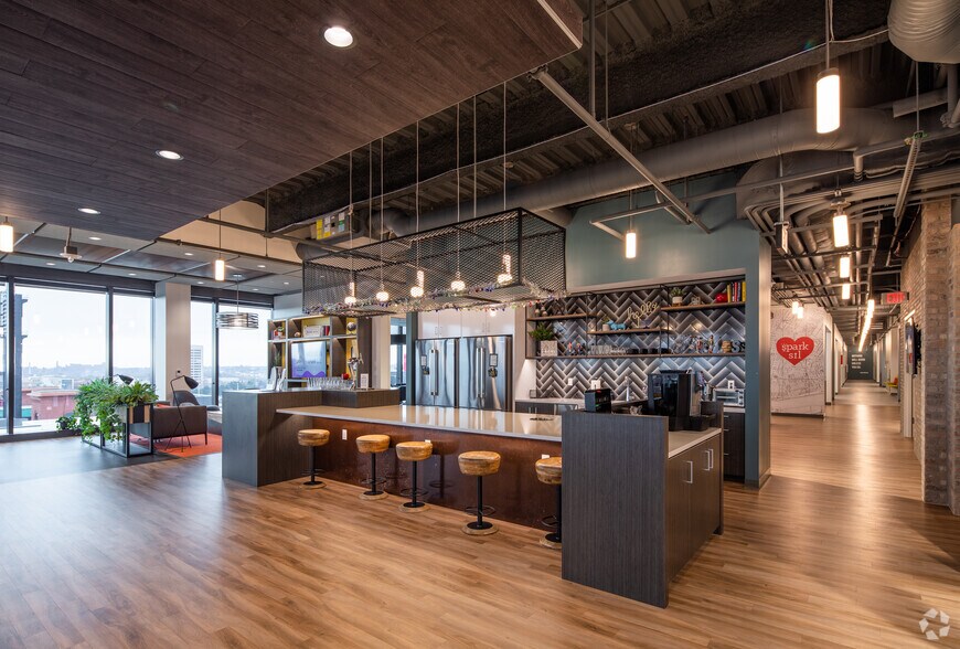 More Photos Of 6 Cardinal Way, Saint Louis Office For Lease