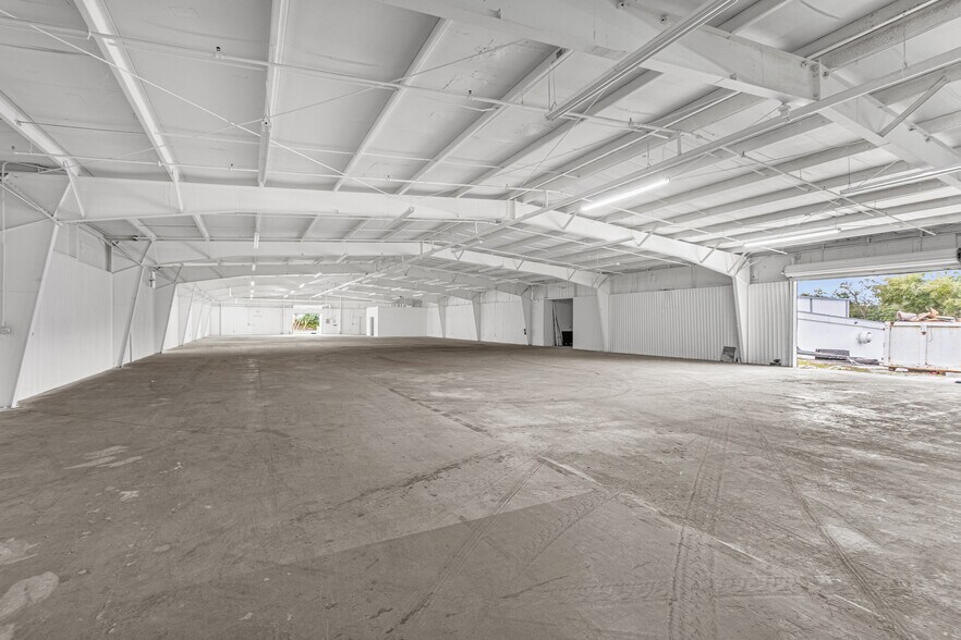 More Photos Of 927 Fern St, Altamonte Springs Light Manufacturing For Lease