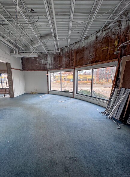 More Photos Of 2002 2nd St SW, Rochester Storefront Retail Office For Sale
