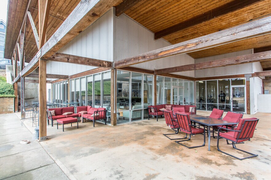 More Photos Of 659 Auburn Ave, Atlanta Loft Creative Space For Sale