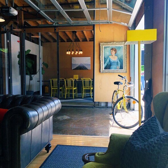More Photos Of 716 W 34th St, Minneapolis Storefront Retail Office For Lease