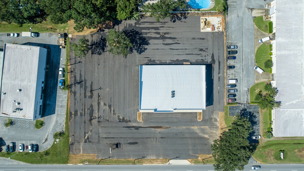 More Photos Of 5901 N W St, Pensacola General Retail For Sale