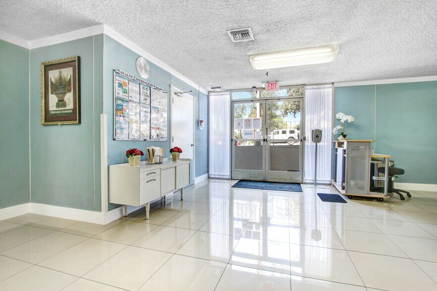More Photos Of 1450 N Fair Oaks Ave, Pasadena Assisted Living For Sale