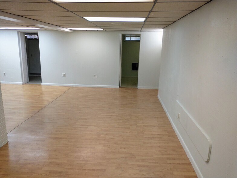 More Photos Of 2221 Penn Ave, Reading Storefront Retail Residential For Lease