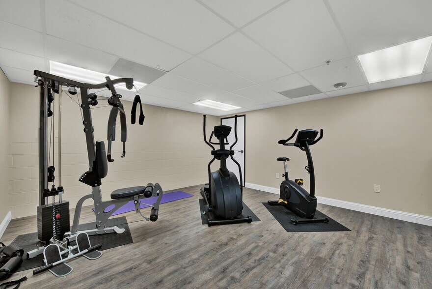 More Photos Of 407 Calle Principal, Monterey Hotel For Sale