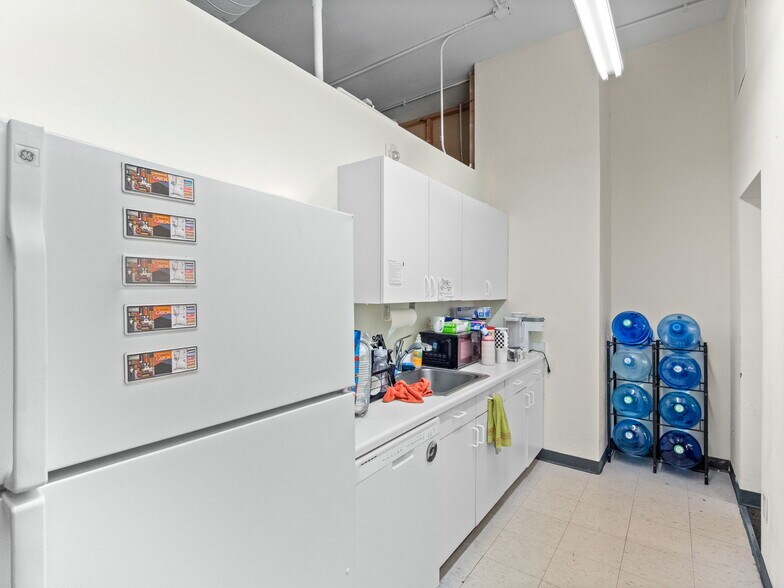 More Photos Of 2713-2717 Welton St, Denver Storefront Retail Office For Sale