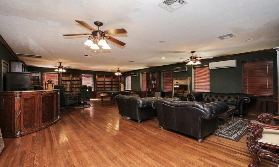 More Photos Of 3600 Michaux St, Houston Lodge Meeting Hall For Sale
