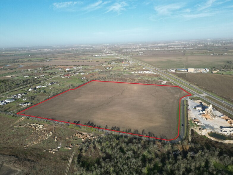 More Photos Of 16023 E US Highway 290, Elgin Land For Sale