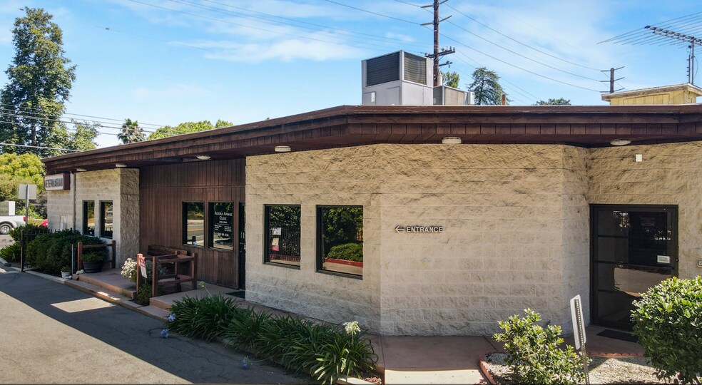 Primary Photo Of 28282 Dorothy Dr, Agoura Hills Veterinarian Kennel For Sale