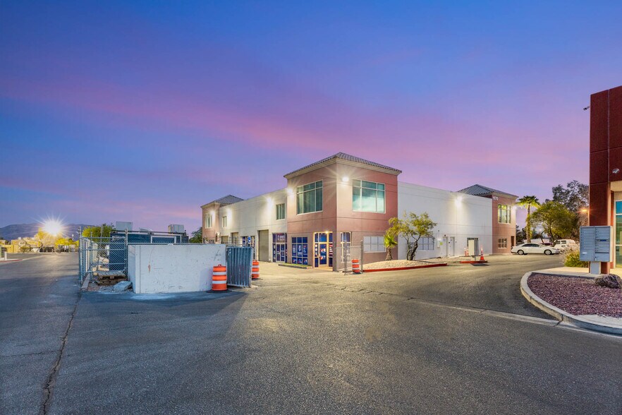More Photos Of 4570 Donovan Way, North Las Vegas Light Distribution For Sale