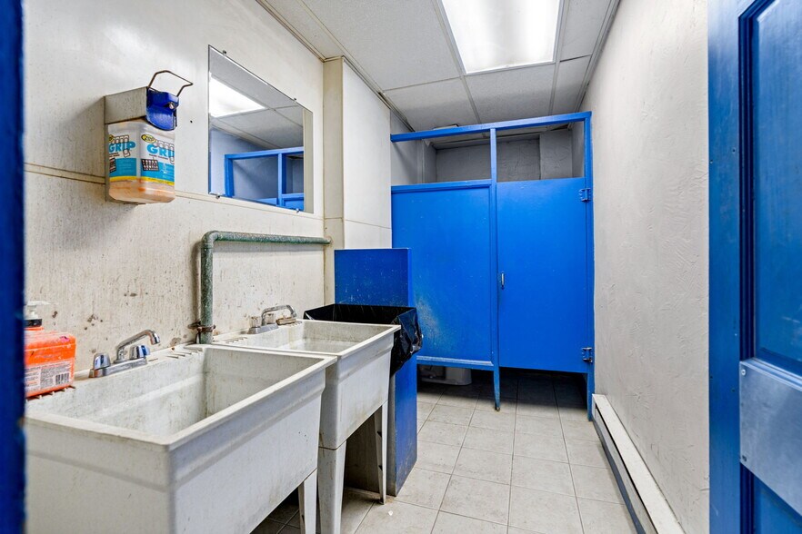 More Photos Of 205 Commercial St, Whitman Manufacturing For Sale