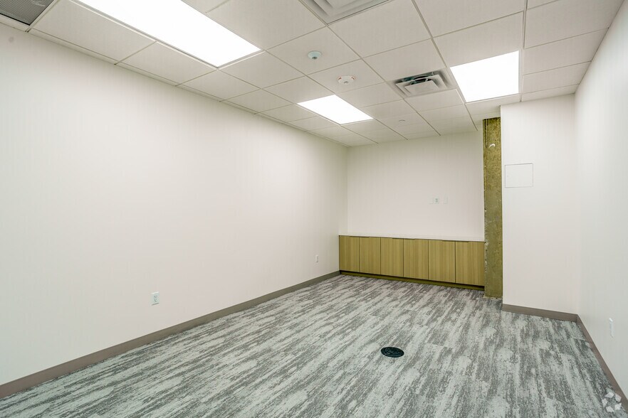 More Photos Of 12400 Coit Rd, Dallas Office For Lease