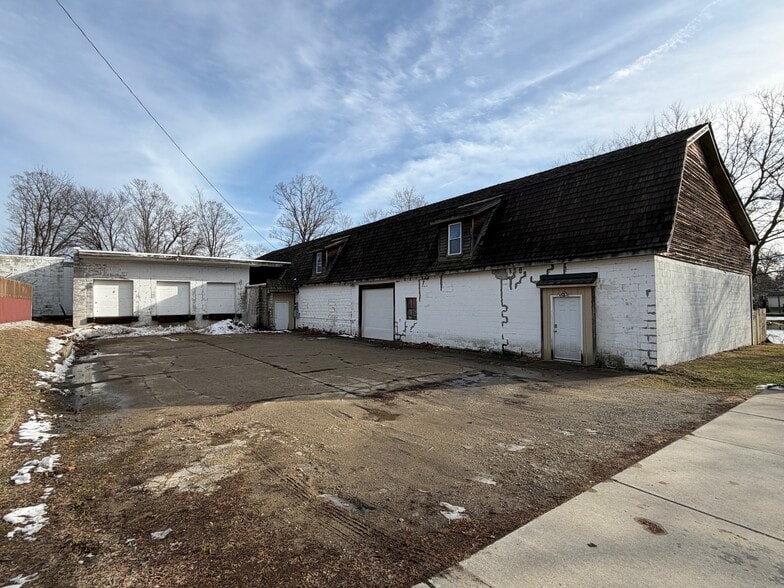 More Photos Of 112 Mill St, Linden Warehouse For Sale