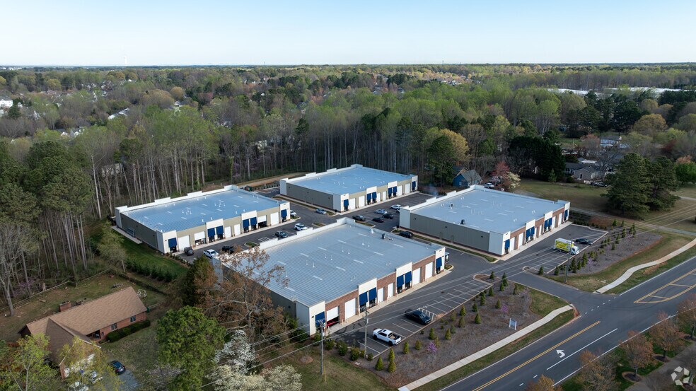 More Photos Of 10427 Bailey Rd, Cornelius Warehouse For Lease