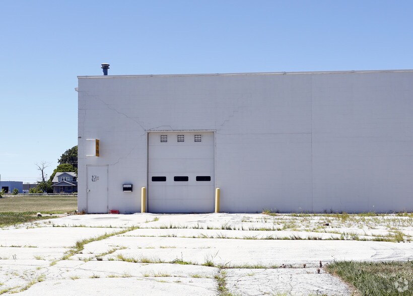 More Photos Of 6979 Wales Rd, Northwood Distribution For Sale