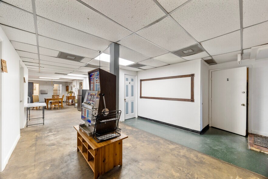 More Photos Of 9202 Ashville Dr, Houston Shelter For Sale