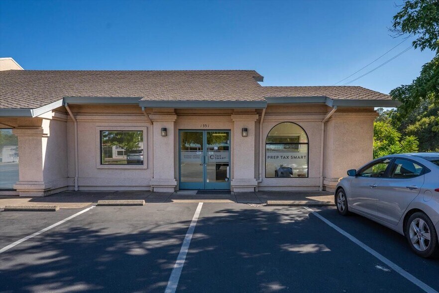 Primary Photo Of 1551 Hartnell Ave, Redding Office For Lease