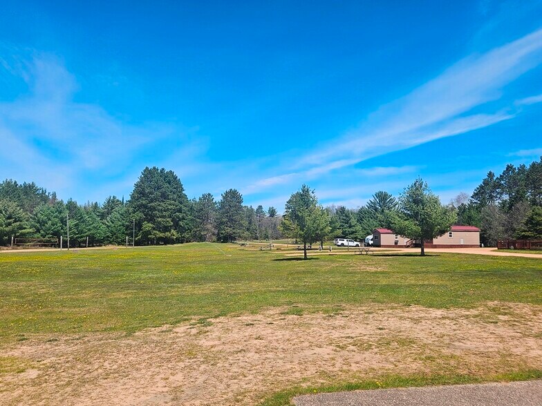 More Photos Of 4702 Hi Pines Ln, Eagle River Trailer Camper Park For Sale