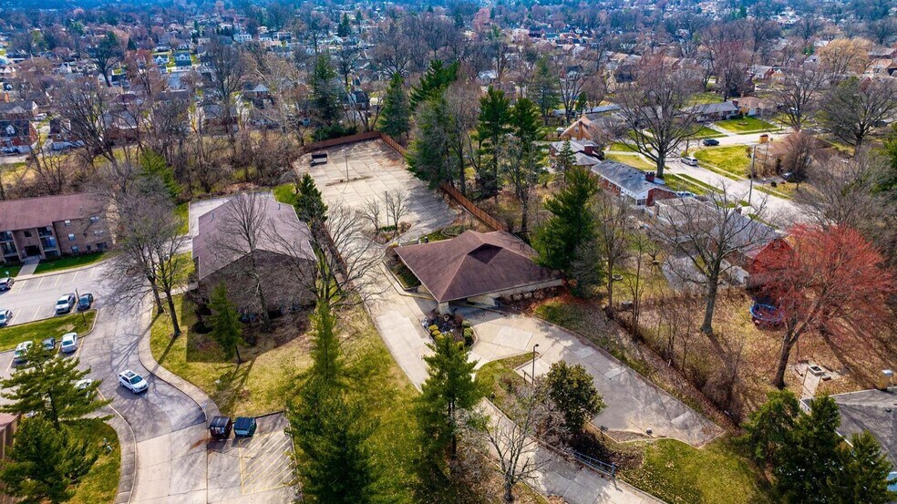 5629 Bridgetown Rd, Cincinnati, OH 45248 Flex For Sale
