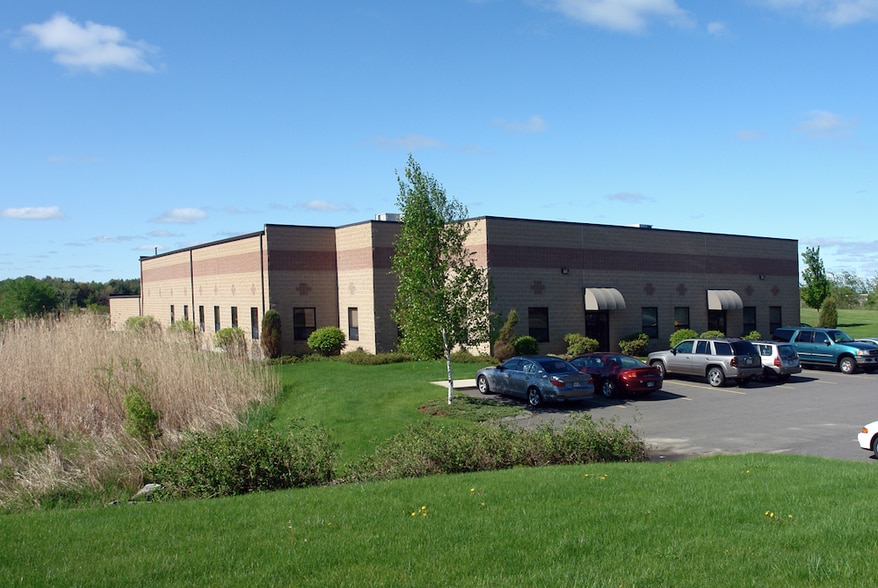 More Photos Of 69 Parker St, Newburyport Research And Development For Lease