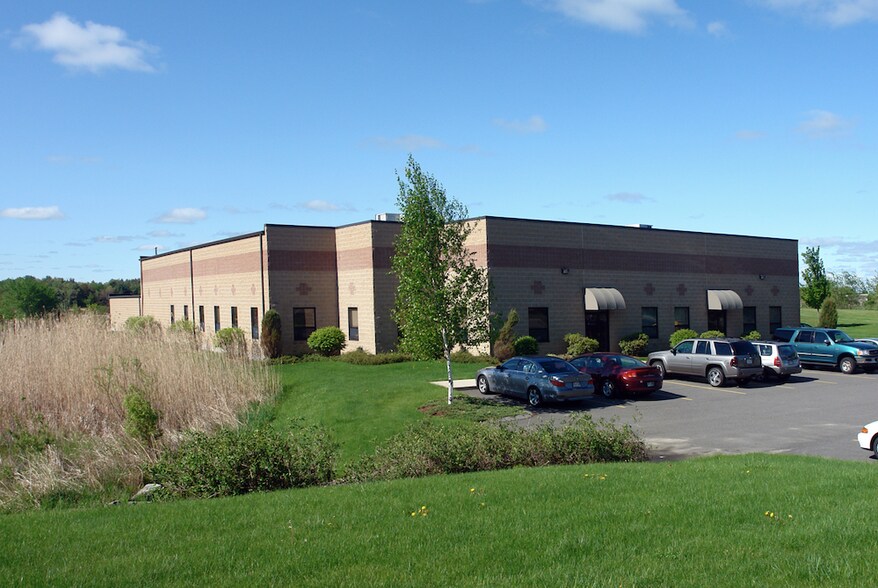 More Photos Of 69 Parker St, Newburyport Research And Development For Lease