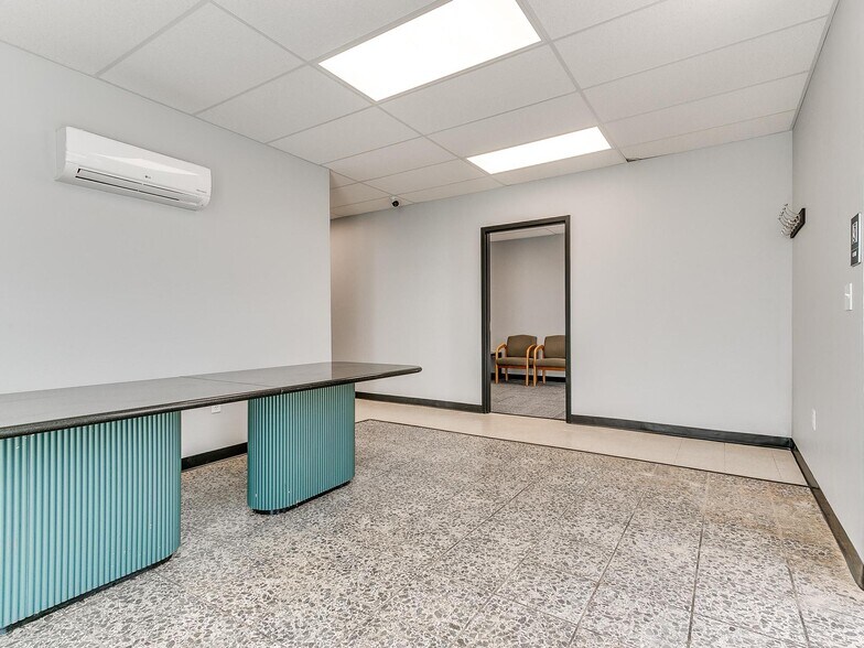 More Photos Of 505 NE 46th St, Oklahoma City Office For Lease