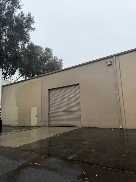 More Photos Of 169-171 W Orangethorpe Ave, Placentia Light Distribution For Lease