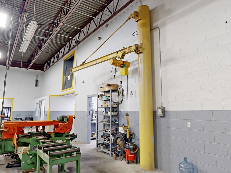 More Photos Of 2505 Avonia Rd, Fairview Warehouse For Lease