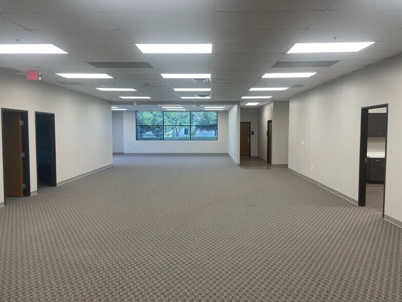 More Photos Of 2777 W Danieldale Rd, Dallas Unknown For Lease