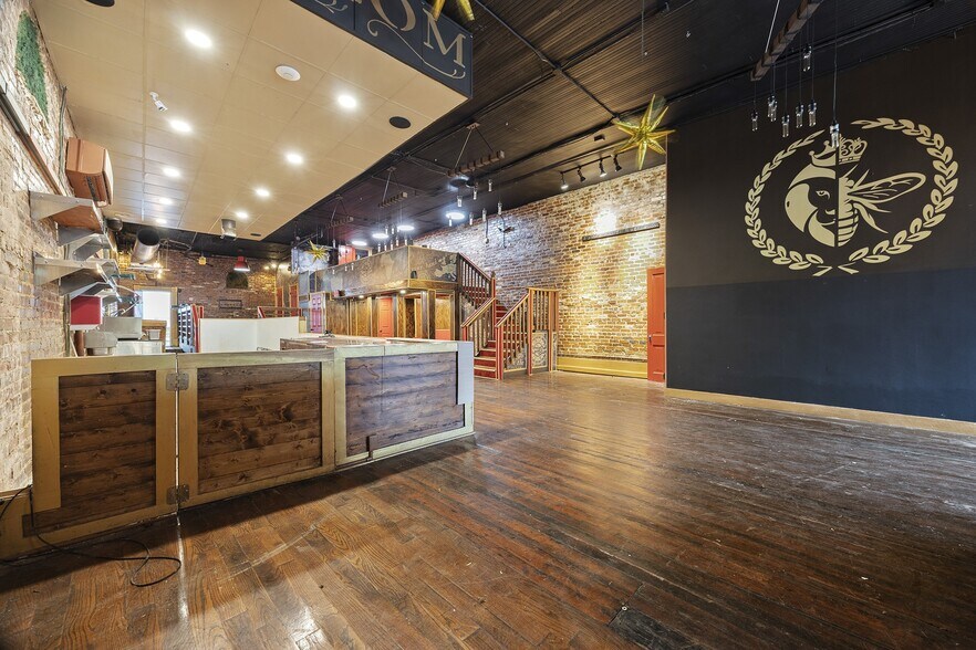 More Photos Of 261-263 Peters St, Atlanta Storefront Retail Office For Sale