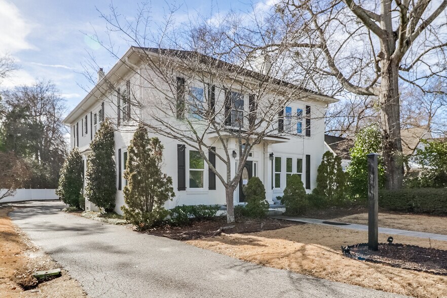 More Photos Of 104 W Candler St, Winder Medical For Sale