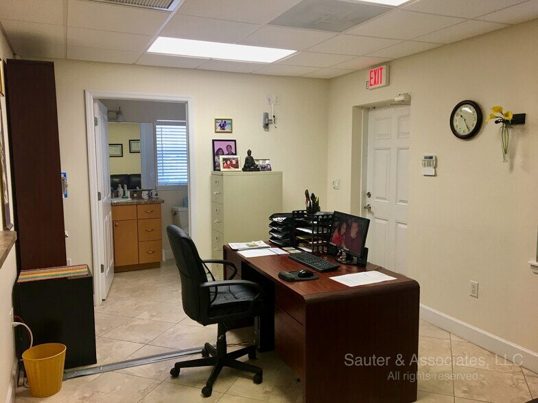 More Photos Of 7000 54th Ave N, Saint Petersburg Storefront Retail Office For Lease