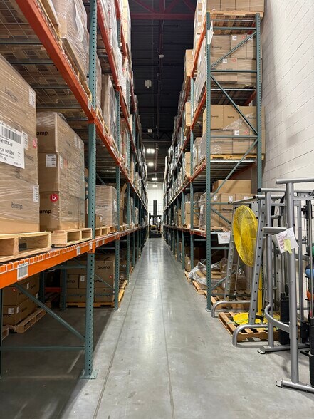 More Photos Of 8001-8005 SW Hunziker Road, Tigard Industrial For Sale