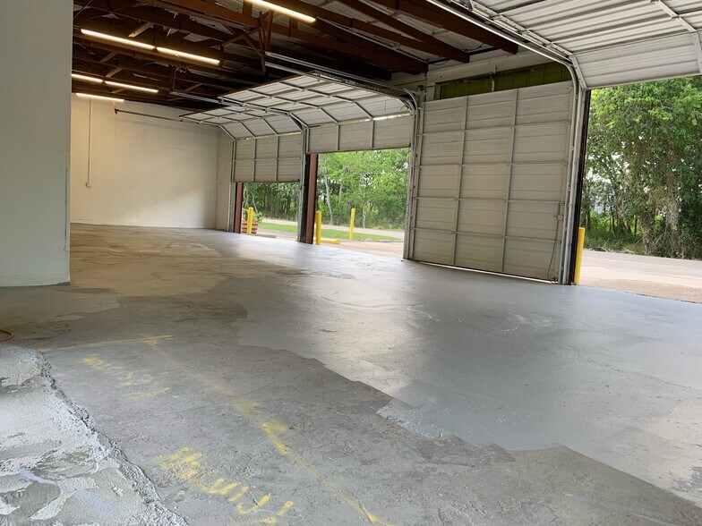 More Photos Of 4830 Sunbeam St, Houston Auto Repair For Lease