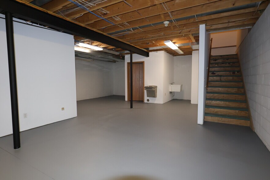 More Photos Of 1009 E 38th St, Erie Storefront Retail Office For Sale