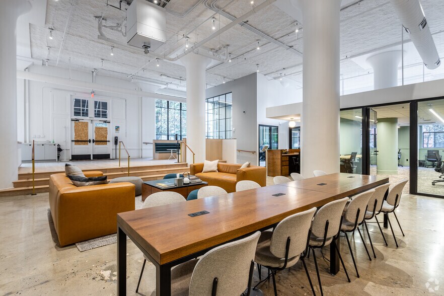 More Photos Of 630 NW 14th Ave, Portland Office For Sale