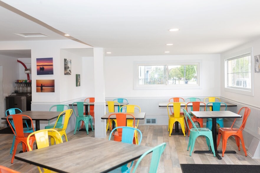 More Photos Of 42 W Spring St, Port Austin General Retail For Lease