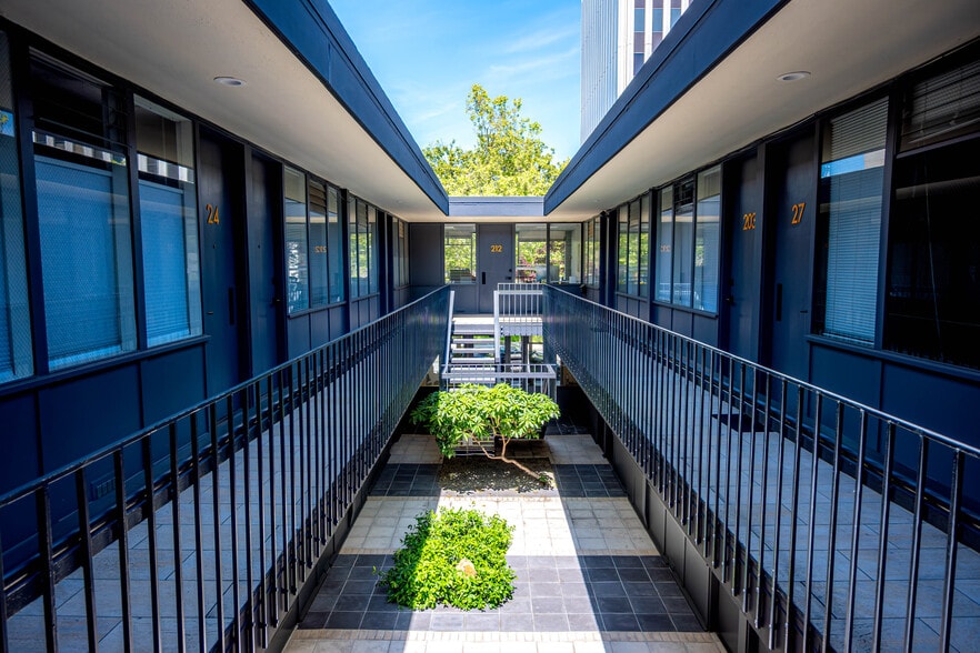 More Photos Of 616 Ramona St, Palo Alto Office For Lease