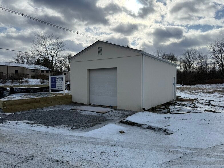 More Photos Of 305 W Stiger St, Hackettstown Manufacturing For Lease