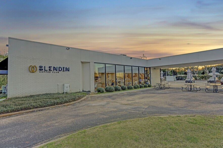 More Photos Of 8410 Hwy 90A, Sugar Land Office For Lease