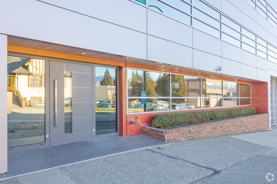 More Photos Of 112 6th Av E, Vancouver Unknown For Lease