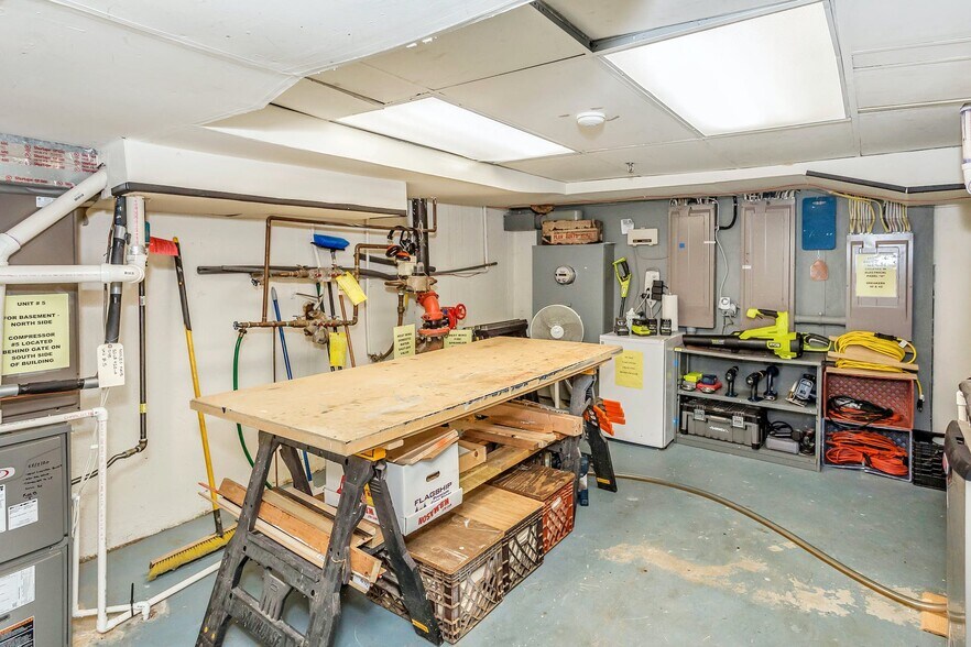 More Photos Of 33 W 2nd St, Riverhead Office For Sale