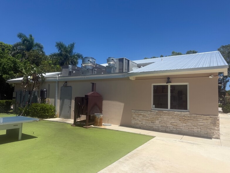 More Photos Of 4801 S Dixie Hwy, West Palm Beach Lodge Meeting Hall For Sale